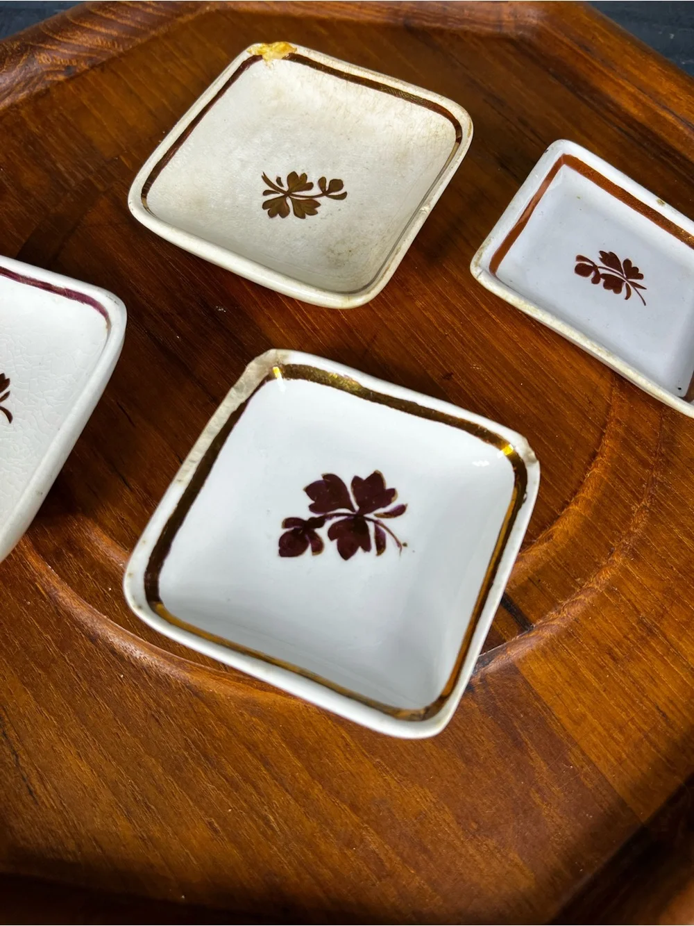 Vintage A.J. Wilkinson “Tea Leaf” Royal Ironstone China set of 4 from 1800’s